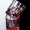 Lot de 2 verres à whisky en cristal sculpté, un duo raffiné pour des dégustations élégantes.