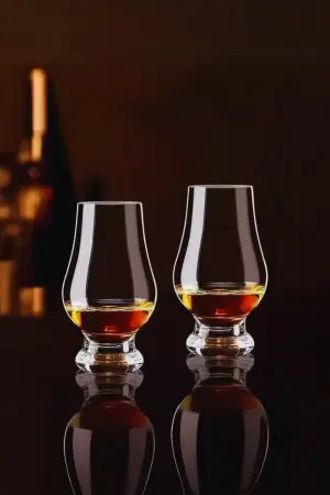 Dégustation de whisky avec un verre Glencairn – L’expérience sensorielle ultime