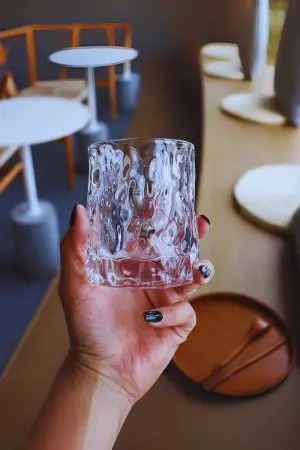 Verres à whisky sculptés 260ml - Élégance et finesse pour une dégustation optimale