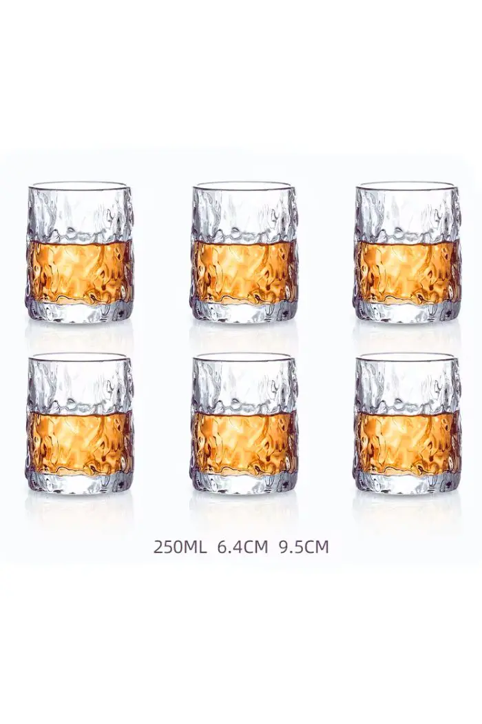 Verres à whisky en cristal sculpté - Élégance et raffinement pour connaisseurs