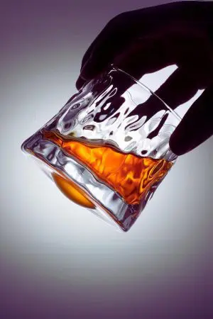 Verre à whisky rotatif en cristal épais - Une expérience de dégustation interactive