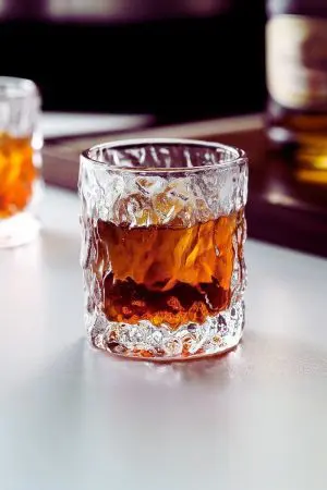Coffret en bois japonais avec verre à whisky - Vue ouverte
