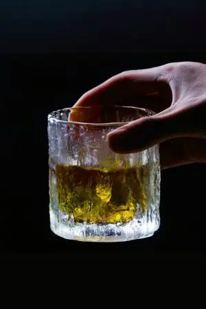 Verre à whisky en cristal japonais - Effet pierre naturelle, vue d’ensemble