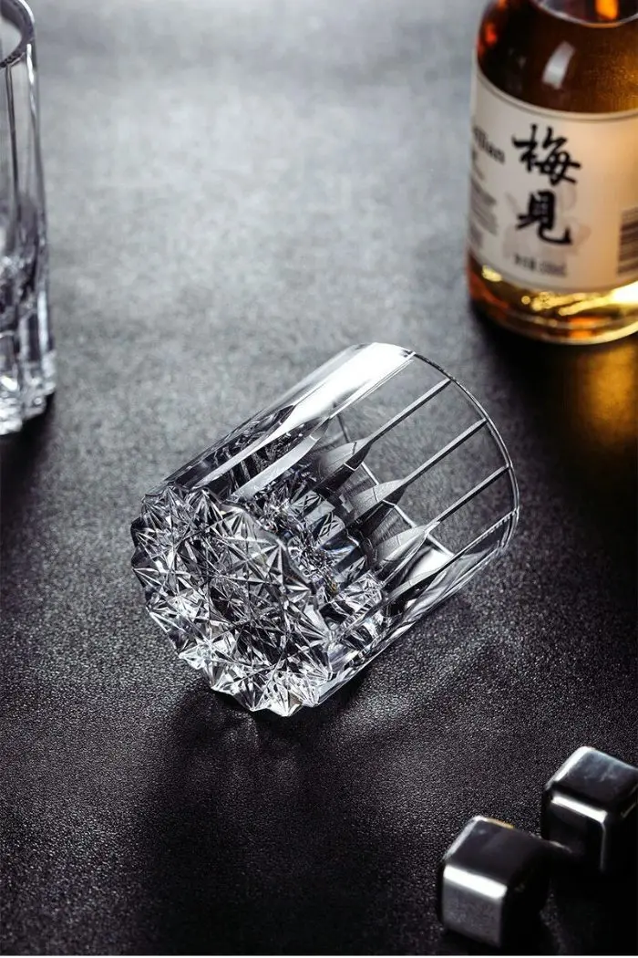 Verre à whisky cristal taillé 200ml - Un chef-d'œuvre inspiré de l’art verrier japonais.