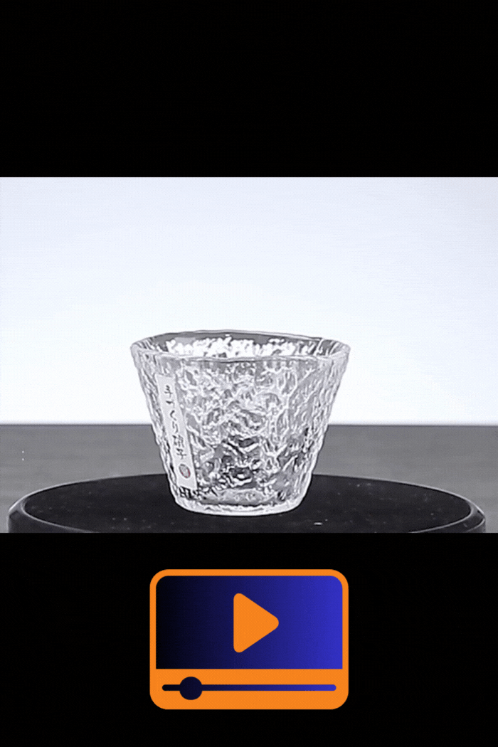 verre à whisky japonais conique en rotation pour dégustation moderne